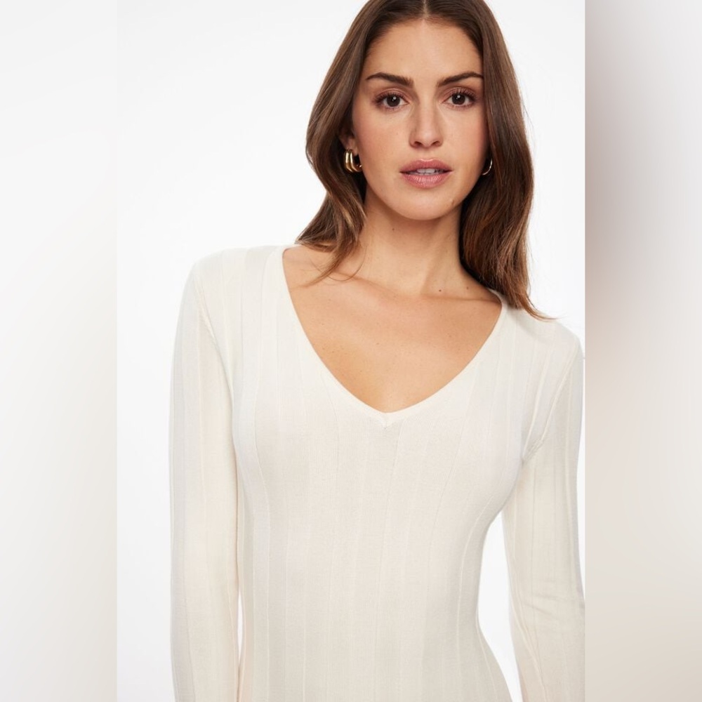 Dynamite | V-Neck Ribbed Maxi Dress - Picture 2 of 6
